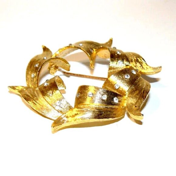 Gold Plated Round Leaf Shapes Brooch with Rhinestones - Picture 5 of 6